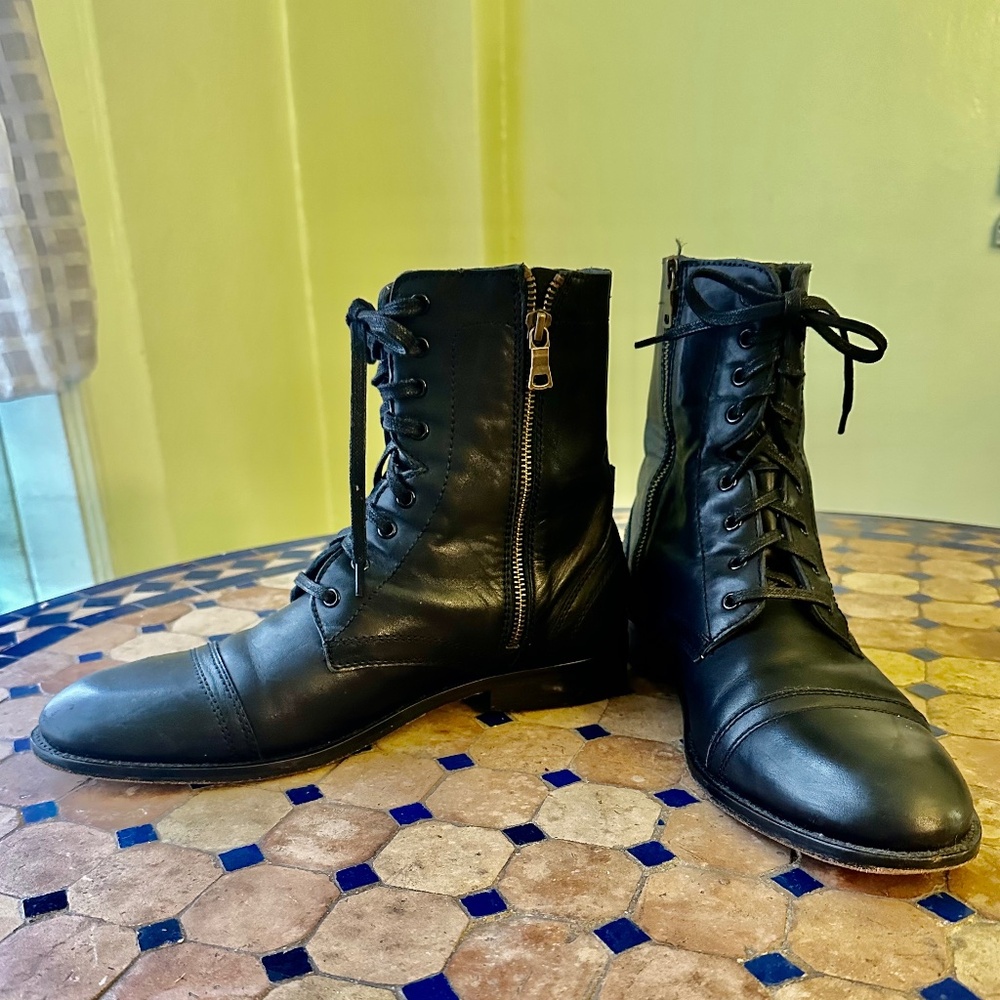 Black  leather lace uo boot-size 10